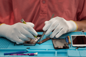 תיקוני טלפונים - תיקון מסך לאייפון X מחיר ללא תחרות